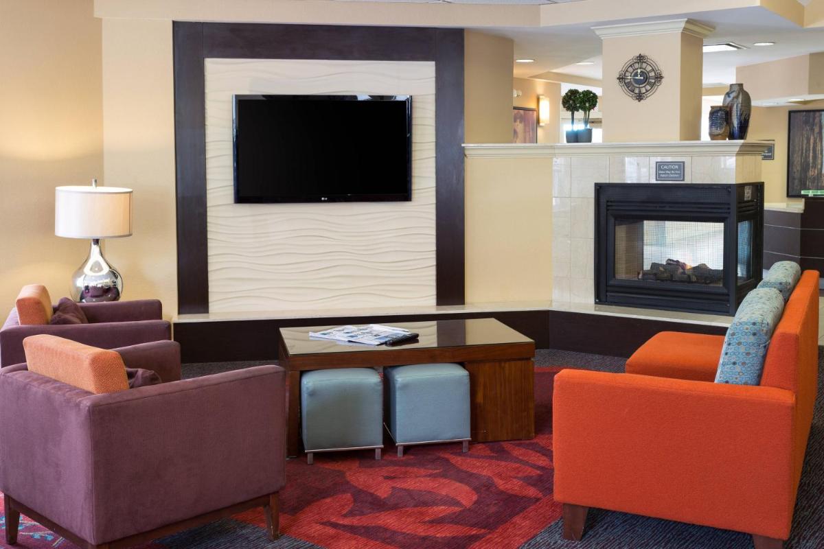 Residence Inn by Marriott Fort Collins - image 4