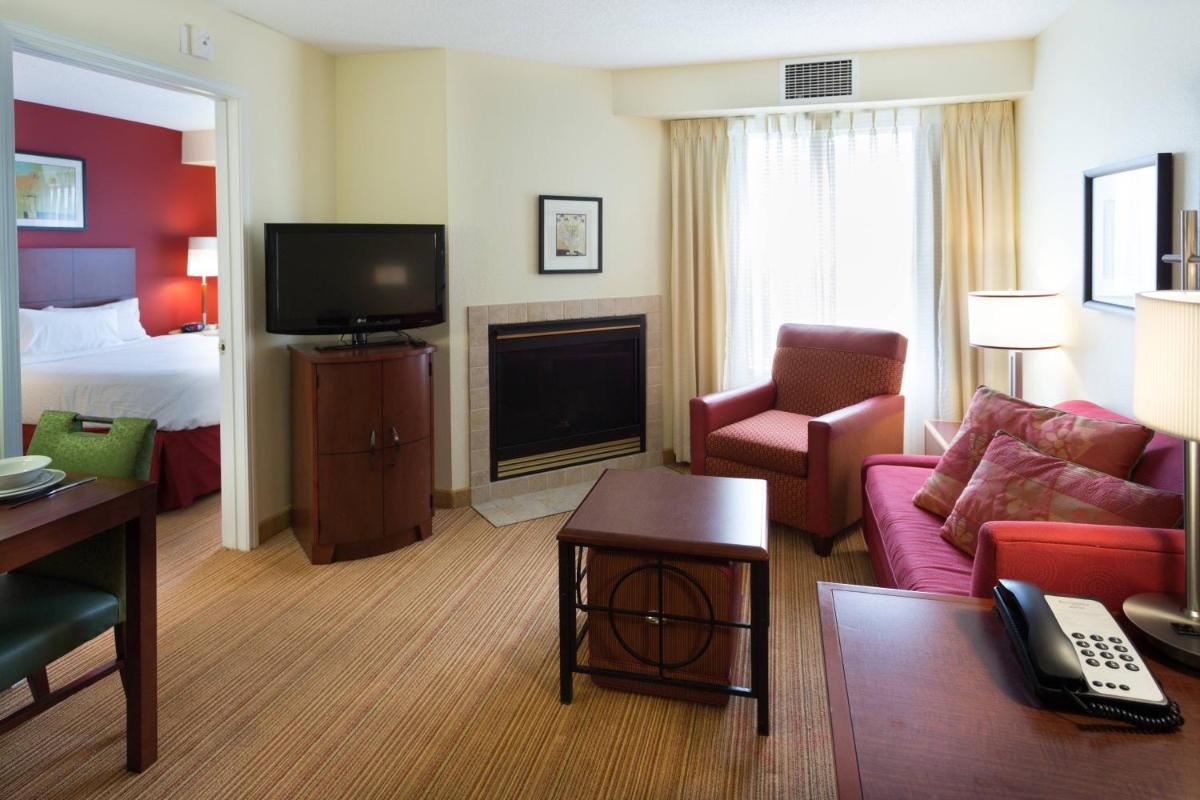 Residence Inn by Marriott Fort Collins - image 7