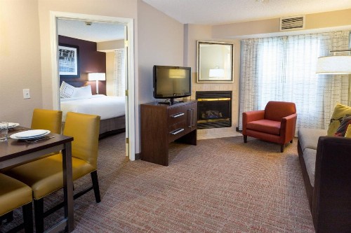 Residence Inn by Marriott Fort Collins - image 9