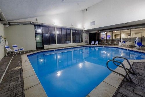 La Quinta Inn & Suites by Wyndham Fort Collins Colorado - image 2