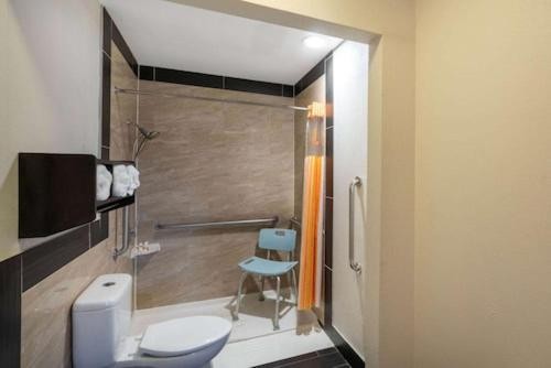La Quinta Inn & Suites by Wyndham Fort Collins Colorado - image 26