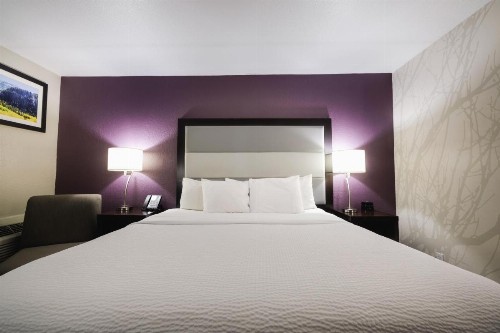 La Quinta Inn & Suites by Wyndham Fort Collins Colorado - image 37