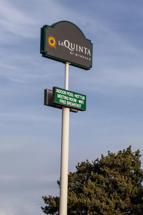 La Quinta Inn & Suites by Wyndham Fort Collins Colorado - image 38