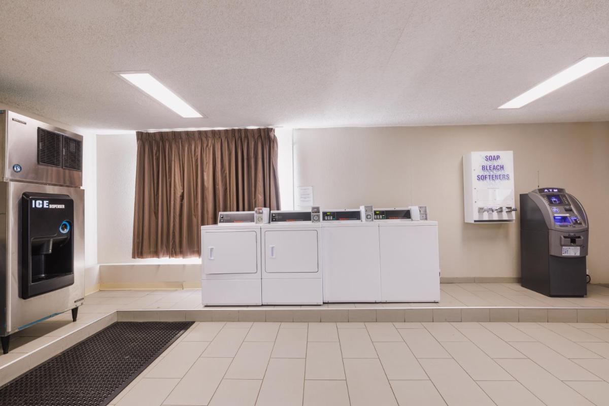 La Quinta Inn & Suites by Wyndham Fort Collins Colorado - image 5