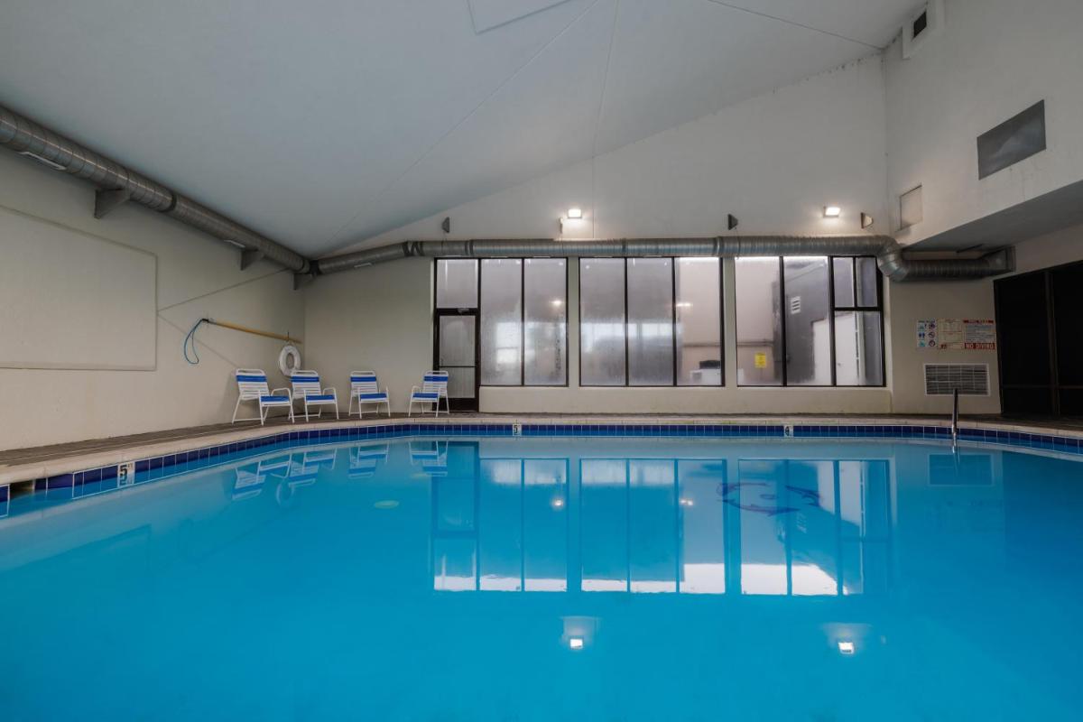 La Quinta Inn & Suites by Wyndham Fort Collins Colorado - image 6