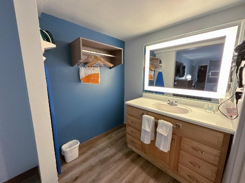 Clarion Inn Fort Collins - image 15