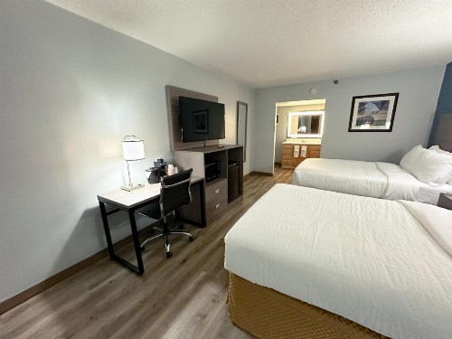 Clarion Inn Fort Collins - image 18