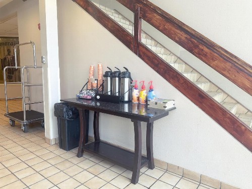 Clarion Inn Fort Collins - image 9