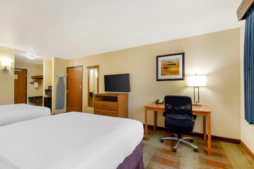 Best Western Kiva Inn - image 23