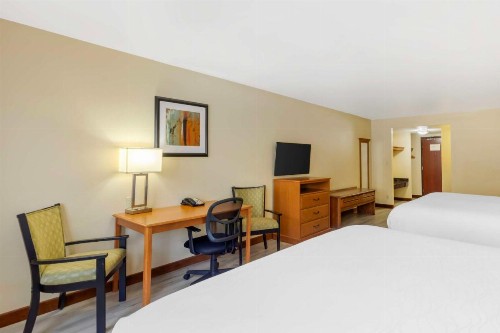 Best Western Kiva Inn - image 26