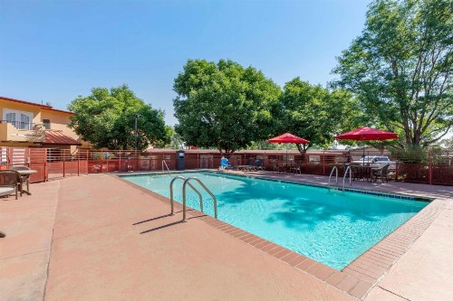 Best Western Kiva Inn - image 32