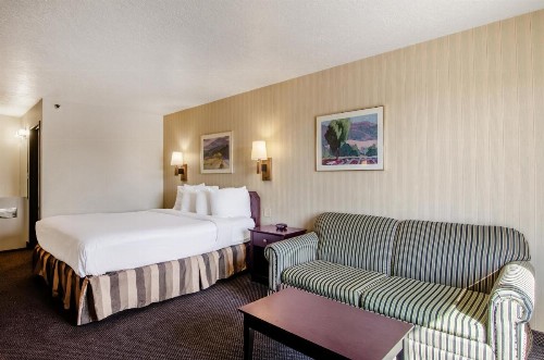 Americas Best Value Inn & Suites Ft Collins E at I-25 - image 12