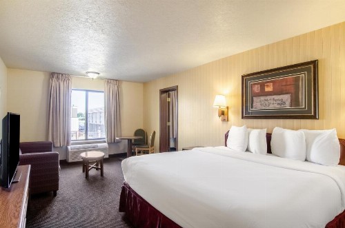 Americas Best Value Inn & Suites Ft Collins E at I-25 - image 18