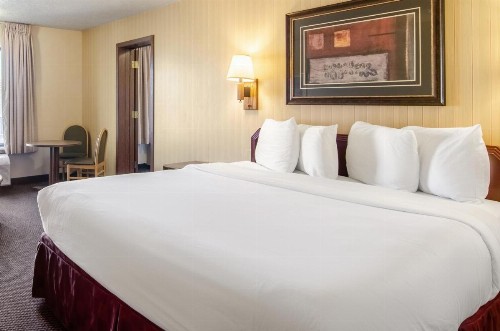 Americas Best Value Inn & Suites Ft Collins E at I-25 - image 20