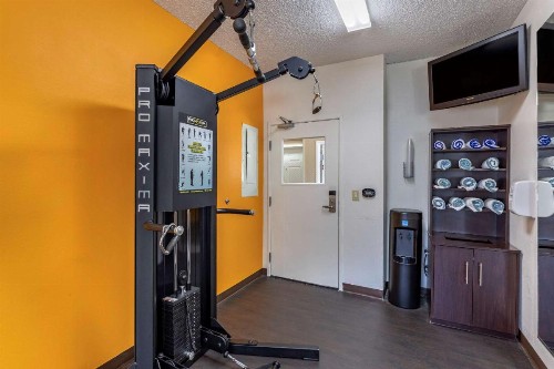 Comfort Suites Fort Collins Near University - image 2