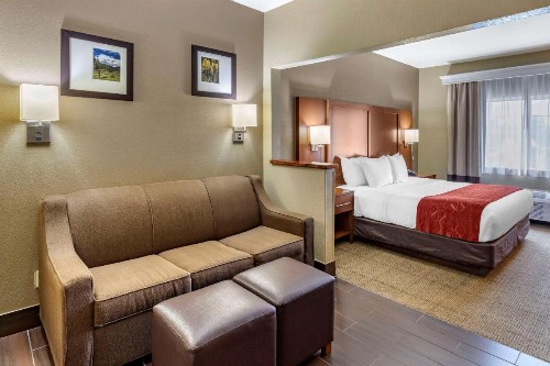 Comfort Suites Fort Collins Near University - image 24