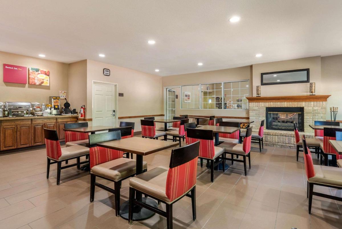 Comfort Suites Fort Collins Near University - image 4