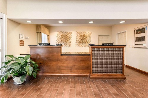 Quality Inn & Suites University Fort Collins - image 13