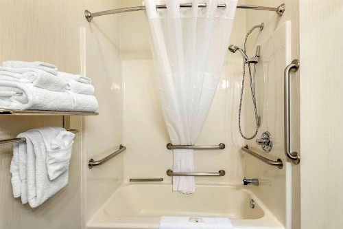 Quality Inn & Suites University Fort Collins - image 31