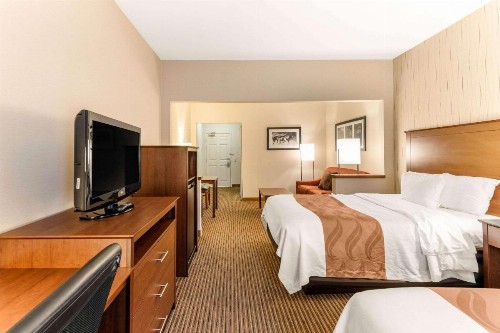 Quality Inn & Suites University Fort Collins - image 37