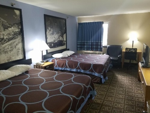Super 8 by Wyndham Fort Collins - image 20