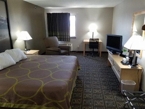 Super 8 by Wyndham Fort Collins - image 25