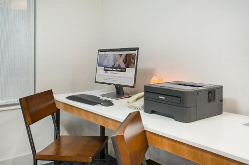 Holiday Inn Express Hotel & Suites Fort Collins an IHG Hotel - image 14