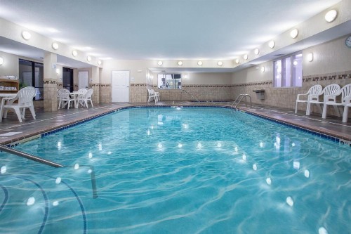 Holiday Inn Express Hotel & Suites Fort Collins an IHG Hotel - image 29