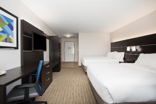 Holiday Inn Express Hotel & Suites Fort Collins an IHG Hotel - image 36