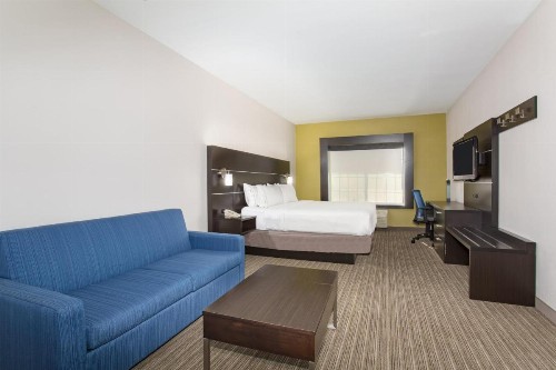 Holiday Inn Express Hotel & Suites Fort Collins an IHG Hotel - image 45