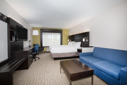 Holiday Inn Express Hotel & Suites Fort Collins an IHG Hotel - image 46