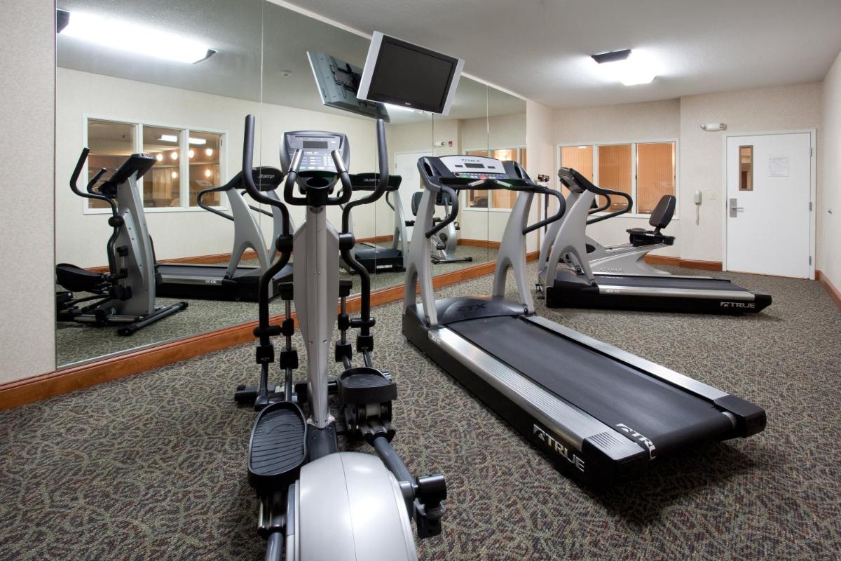 Holiday Inn Express Hotel & Suites Fort Collins an IHG Hotel - image 6