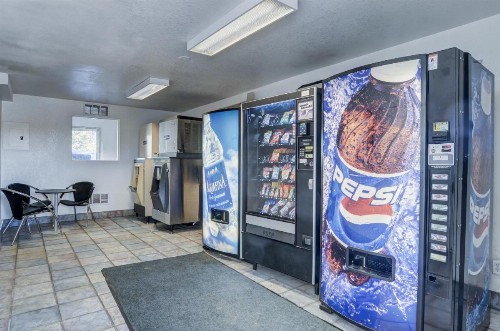 Motel 6-Fort Collins CO - image 34