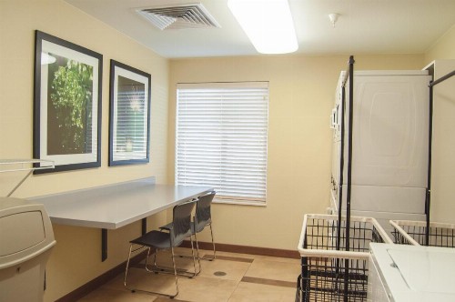 Candlewood Suites Fort Collins an IHG Hotel - image 2