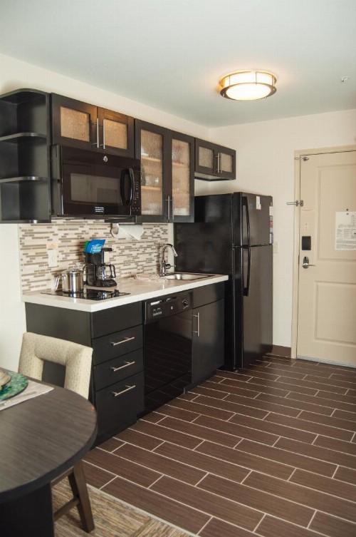 Candlewood Suites Fort Collins an IHG Hotel - image 25