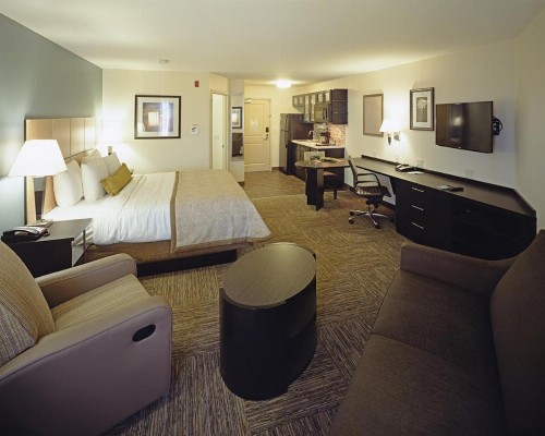 Candlewood Suites Fort Collins an IHG Hotel - image 28