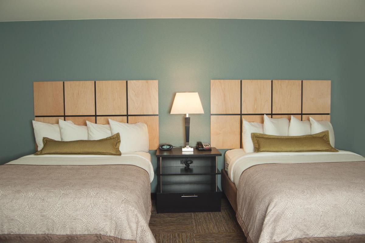 Candlewood Suites Fort Collins an IHG Hotel - image 6