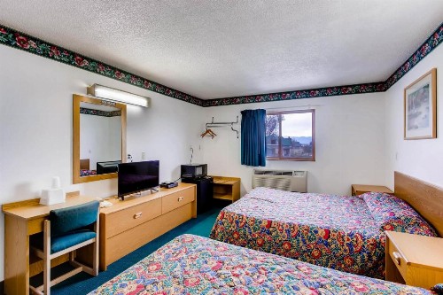 9 Motel - image 17