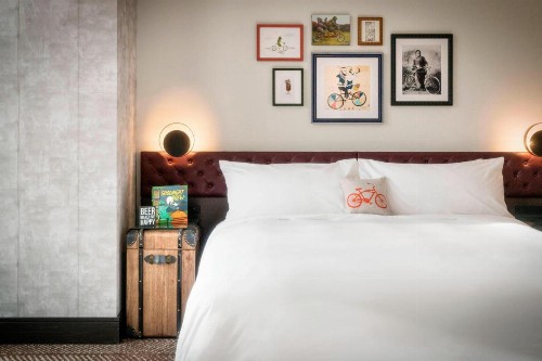 The Elizabeth Hotel Autograph Collection - image 17