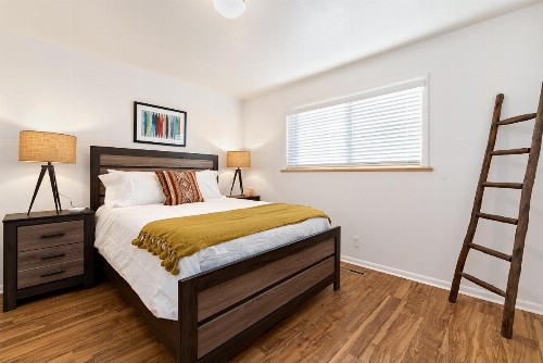 Hidden Gem Near Old Town BBQ & Bikes!! - image 24