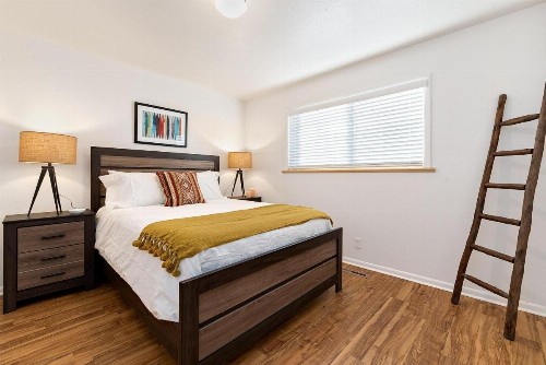 Hidden Gem Near Old Town BBQ & Bikes!! - image 6