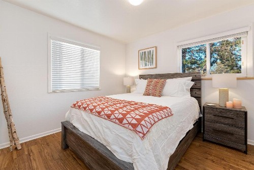 Hidden Gem Near Old Town BBQ & Bikes!! - image 8