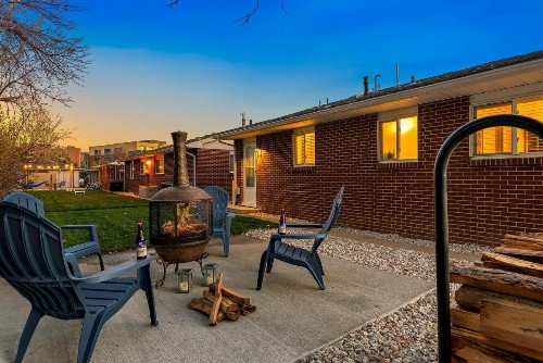 Hidden Gem Near Old Town BBQ & Bikes!! - image 9