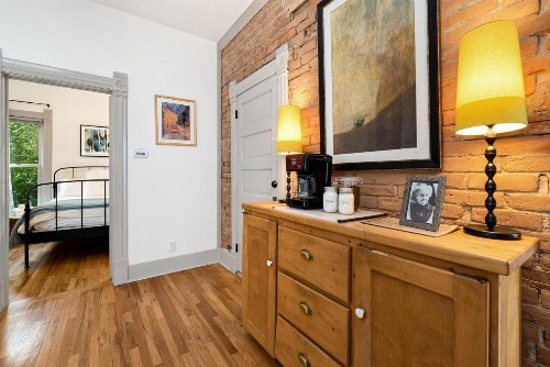 Lola House! Cozy comfort Prime Old Town Location - image 7