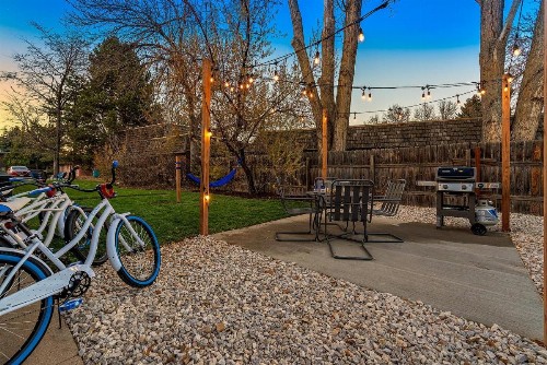 Hideout Near Old Town - Free Bikes!! - image 10