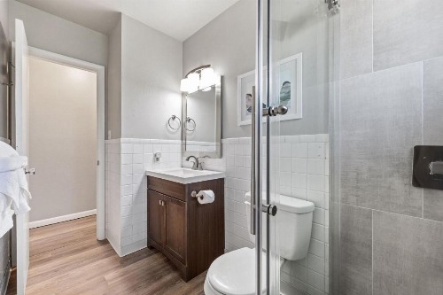 Stunning condo in the heart of Old Town - image 9