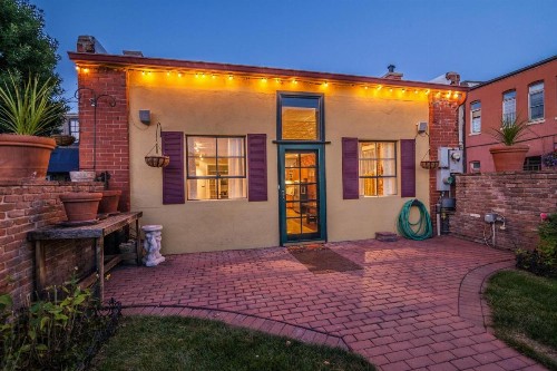 FireHouse Alley Elegant Loft-Style Retreat - image 12