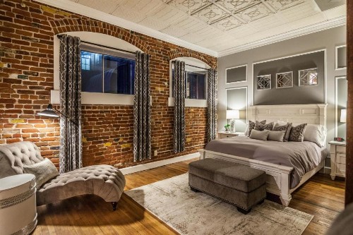 FireHouse Alley Elegant Loft-Style Retreat - image 8