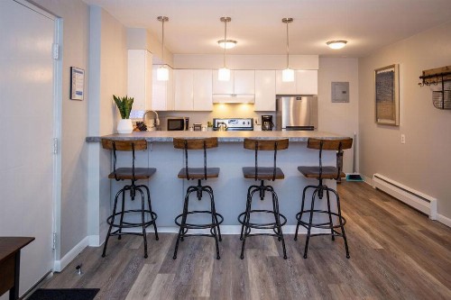Hip & Urban Condo near the heart of Old Town