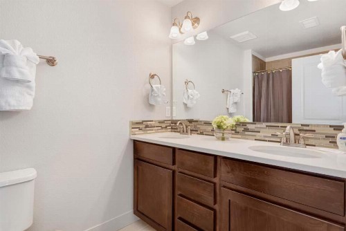 Modern Townhome Steps from the Brewery District! - image 16